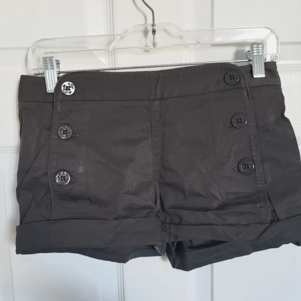 Womens Aritzia Talula shorts